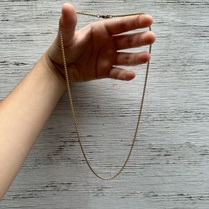 Gold chain necklace